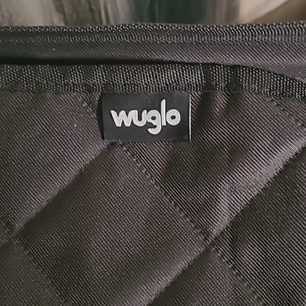 New! Wuglo Small pet animal dog car carrier portable travel seat Black